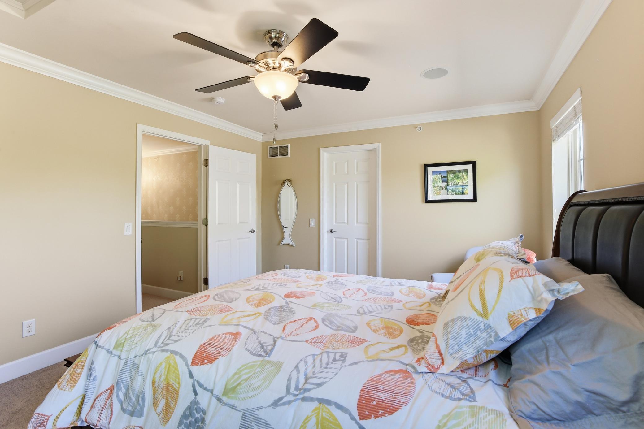 32-print-12250-Lakeview-Dr-N-32.jpg