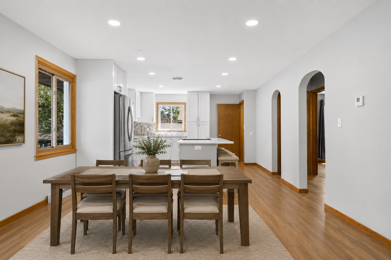 Virtual staged / dining room