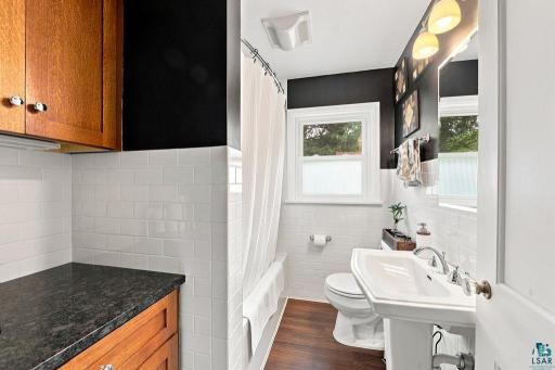 220 E Locust Street, Duluth, MN 55811