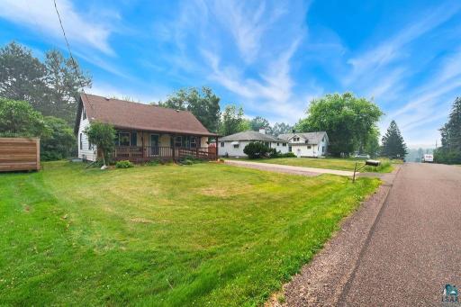 220 E Locust Street, Duluth, MN 55811