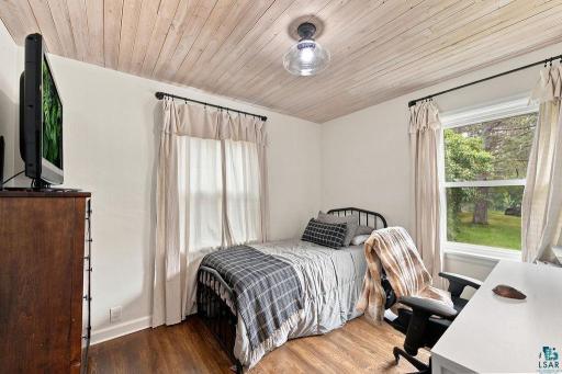 220 E Locust Street, Duluth, MN 55811