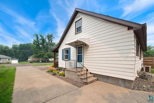 220 E Locust Street, Duluth, MN 55811