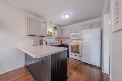 2309 Amberwood Drive, Woodbury, MN 55125