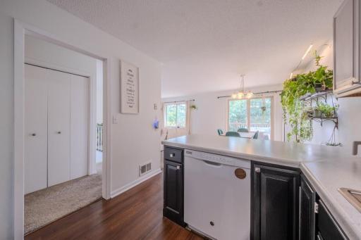 2309 Amberwood Drive, Woodbury, MN 55125