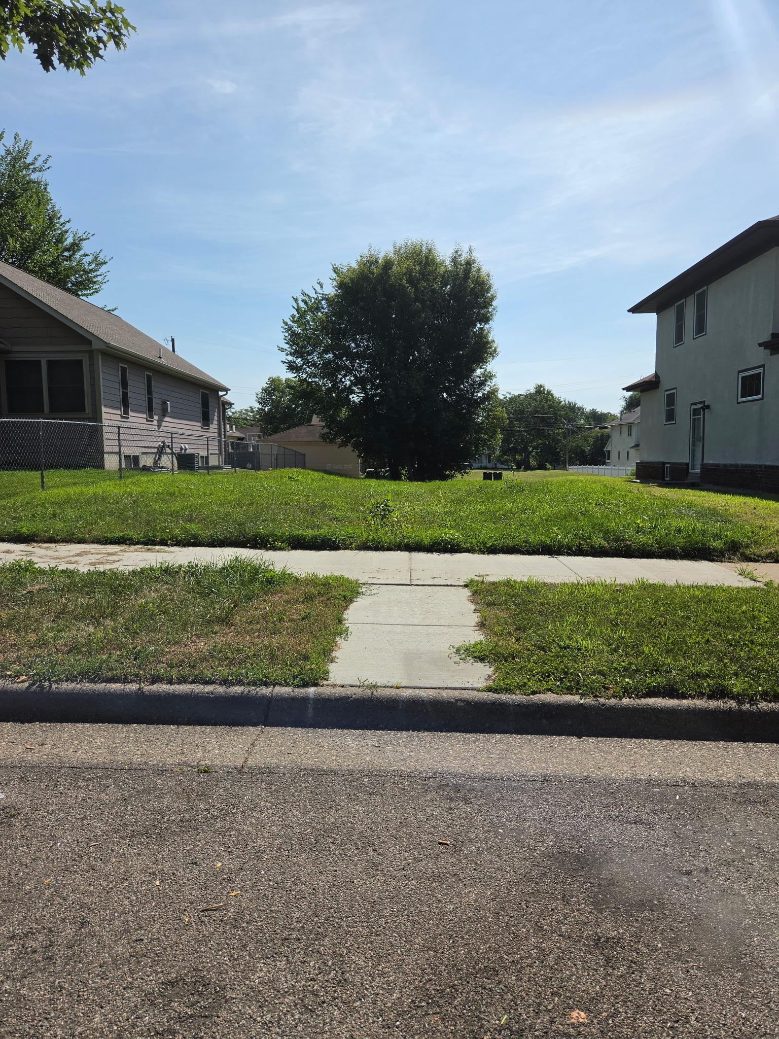 Property photo for 1722 Thomas Avenue N, Minneapolis, MN 55411