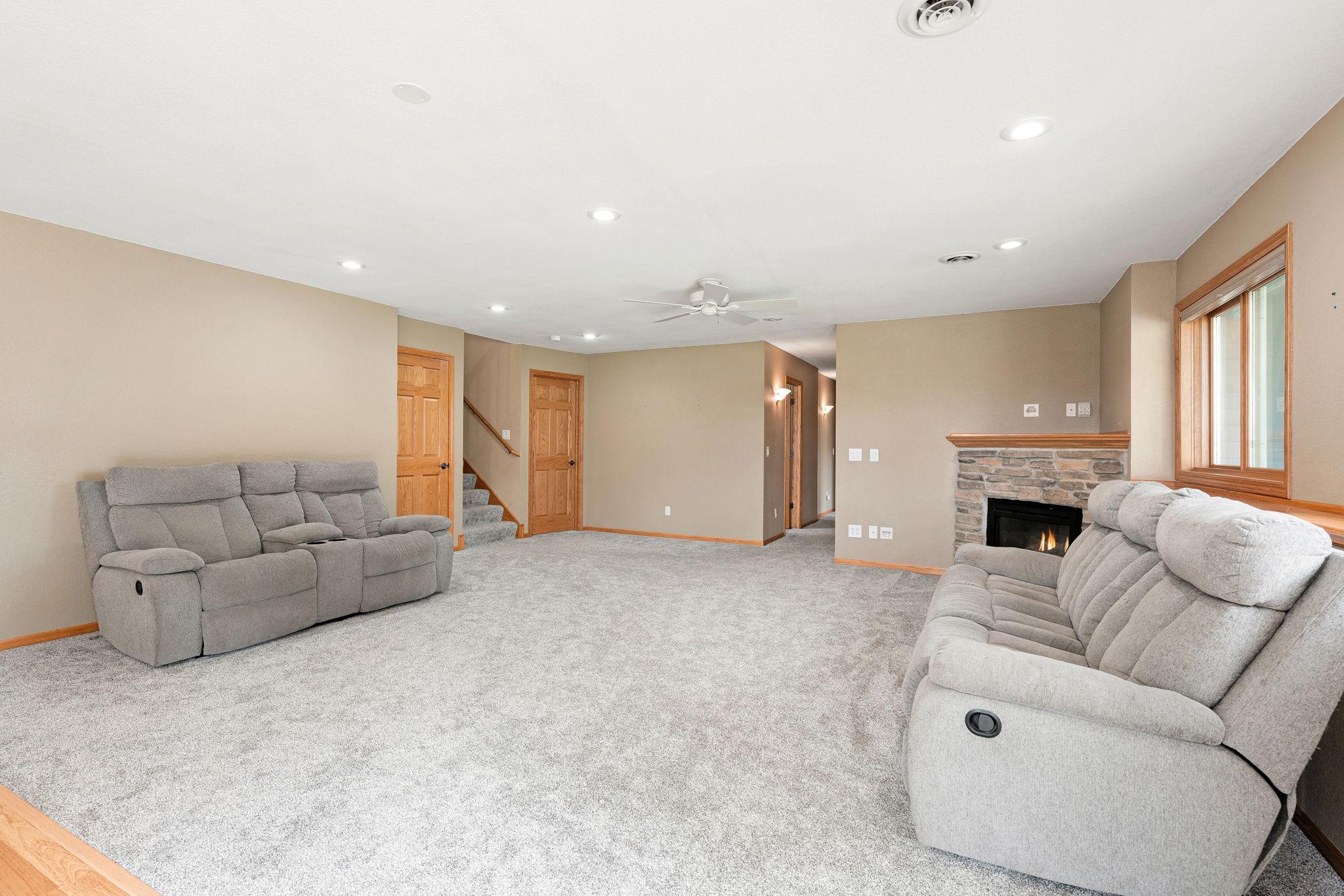 69-web-or-mls-375-hickory-ln-ne.jpg