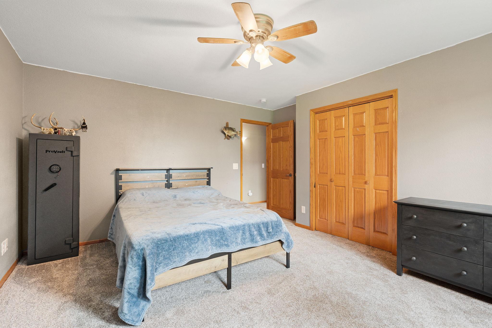 78-web-or-mls-375-hickory-ln-ne.jpg