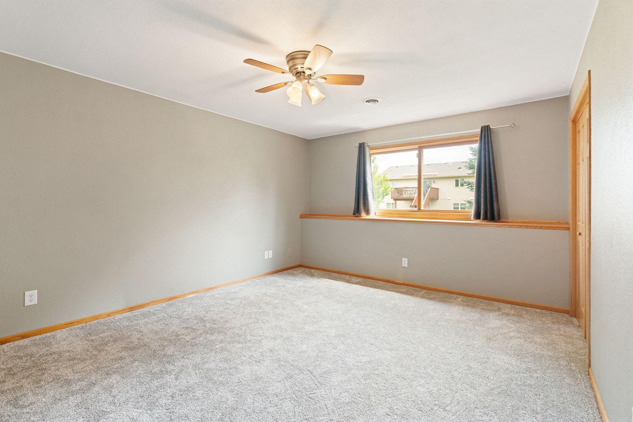79-web-or-mls-375-hickory-ln-ne.jpg