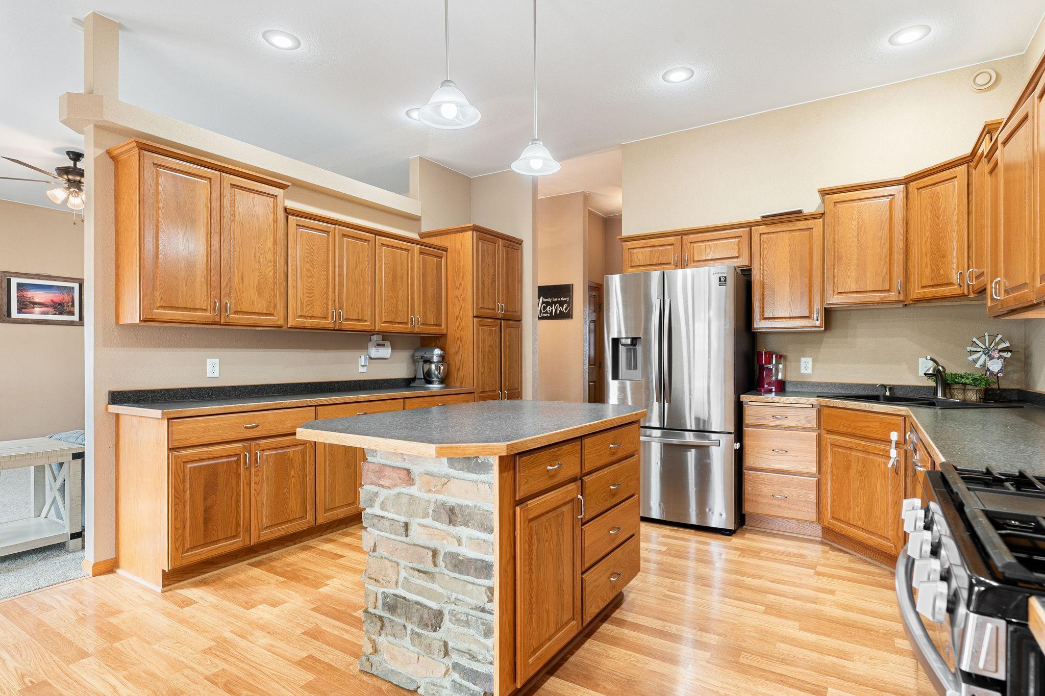 42-web-or-mls-375-hickory-ln-ne.jpg
