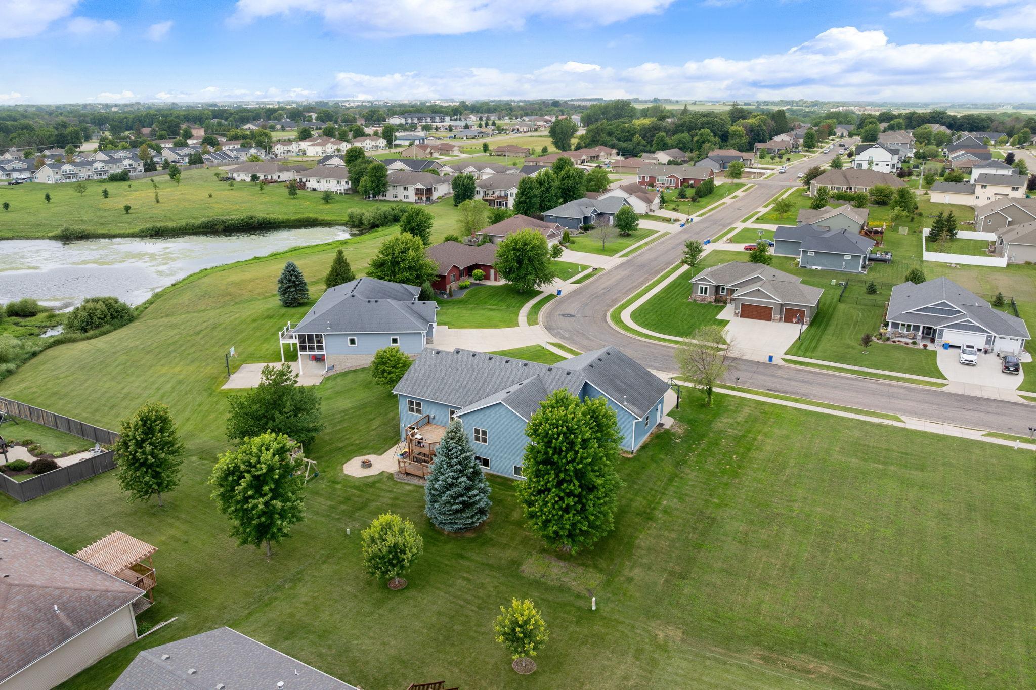 20-web-or-mls-375-hickory-ln-ne.jpg