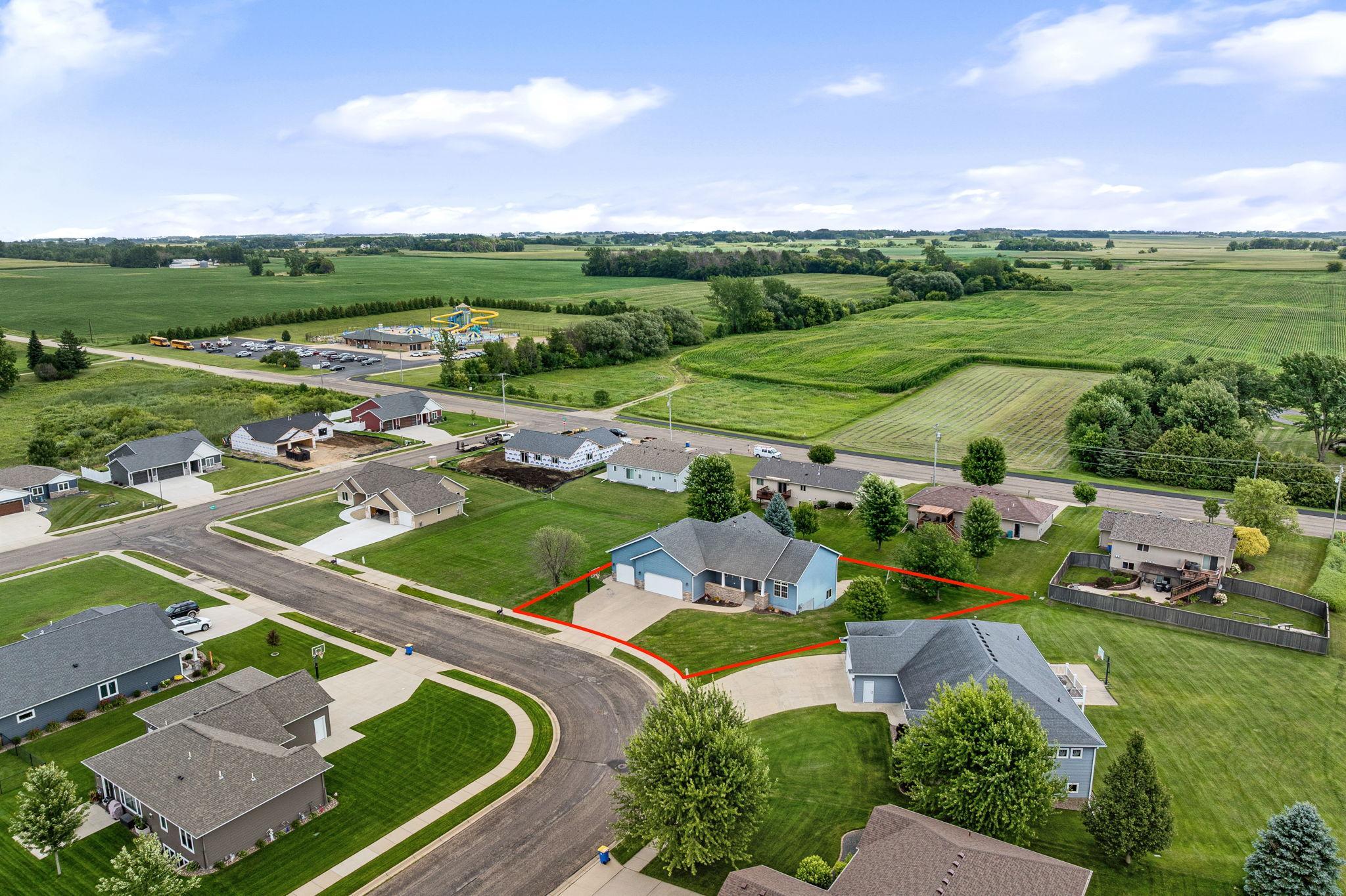 25-web-or-mls-375-hickory-ln-ne.jpg