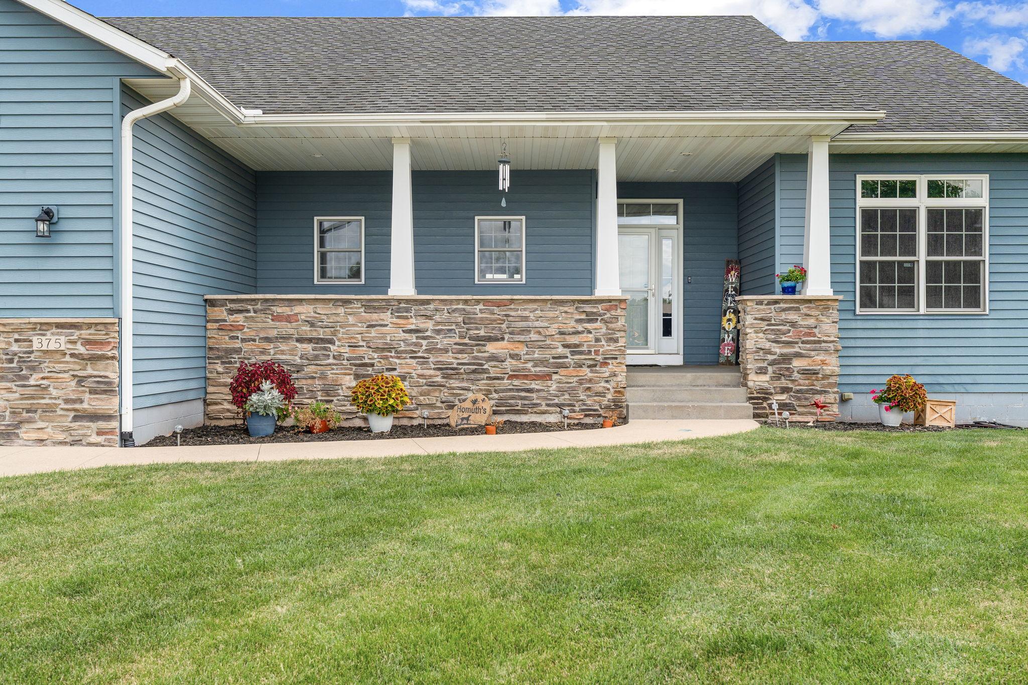 4-web-or-mls-375-hickory-ln-ne.jpg