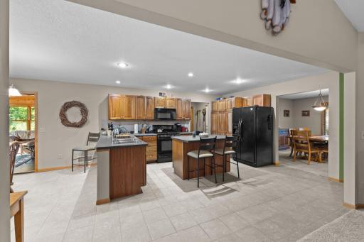 Large open kitchen~