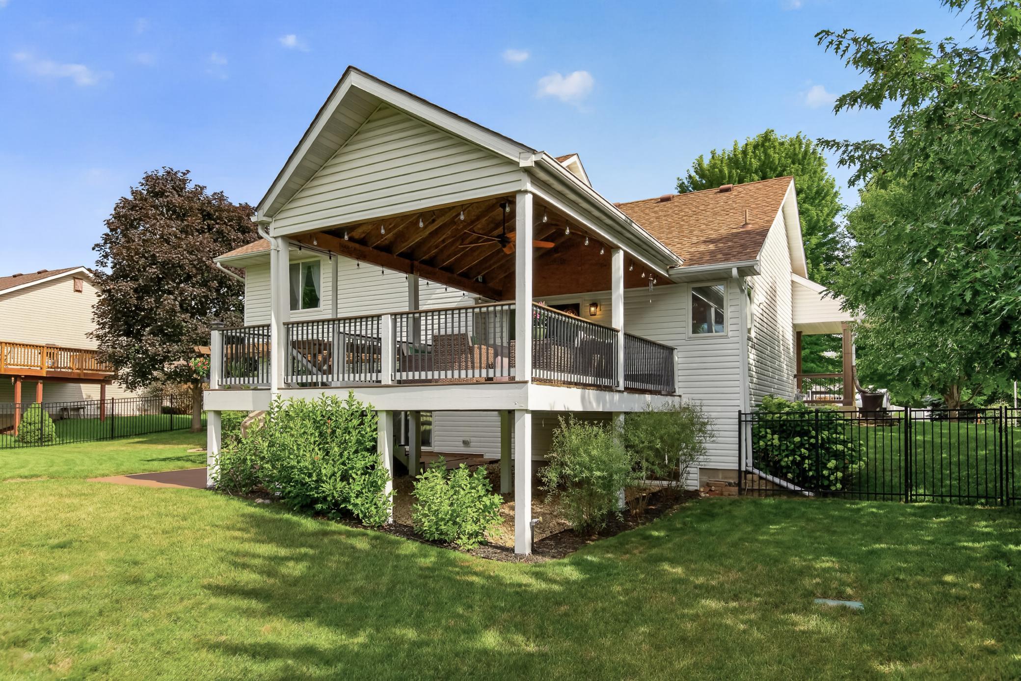 Covered Expansive Deck