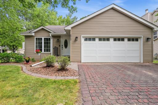 6512 Gray Fox Curve, Chanhassen, MN 55317