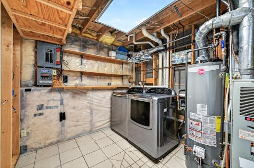 LL Laundry and Utility Room