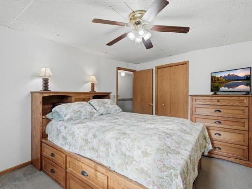 10-Primary Bedroom.jpg