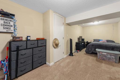 1401 Summer Lane, Faribault, MN 55021