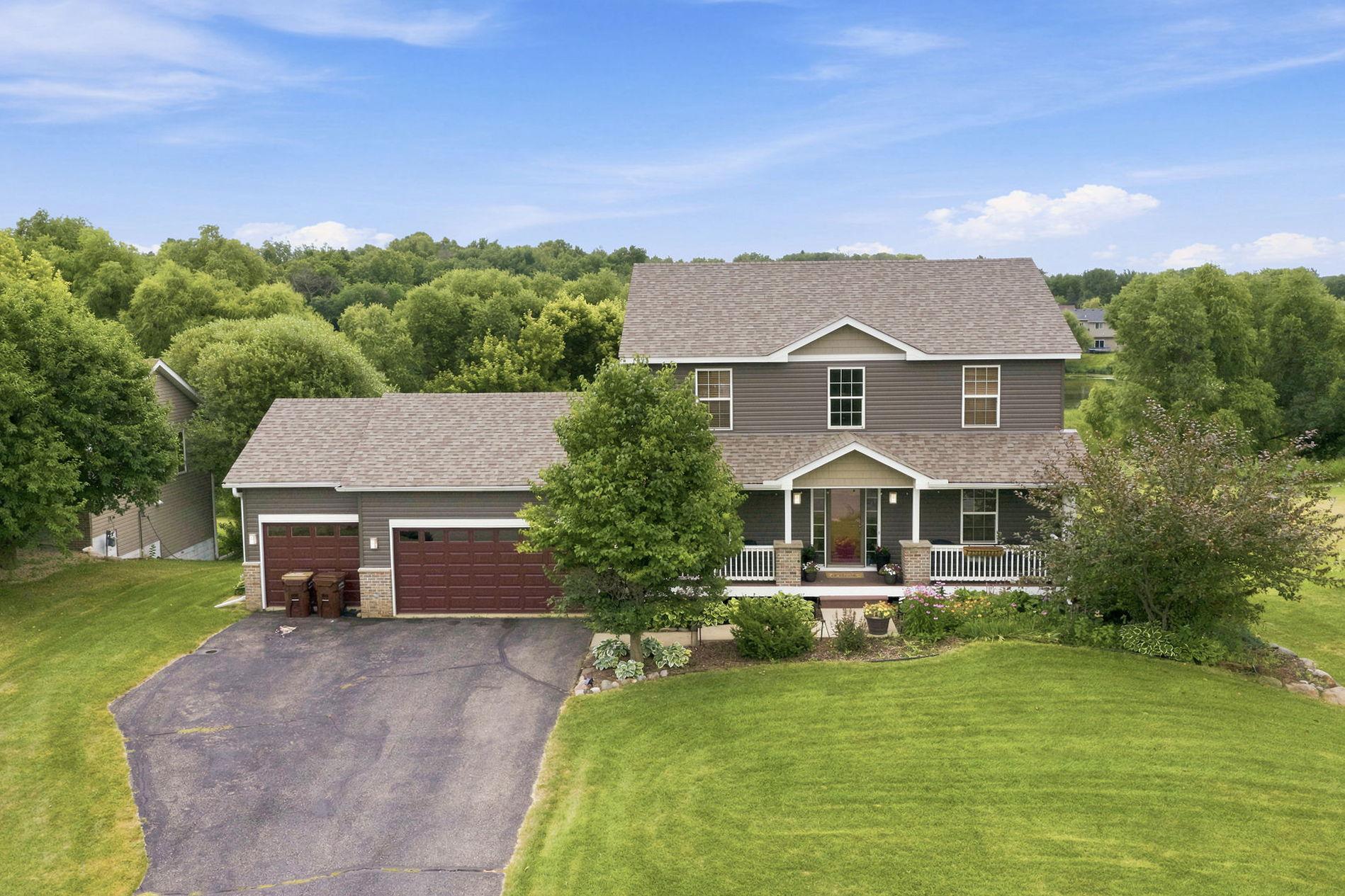 Gorgeous Walk-Out 2 Story Home