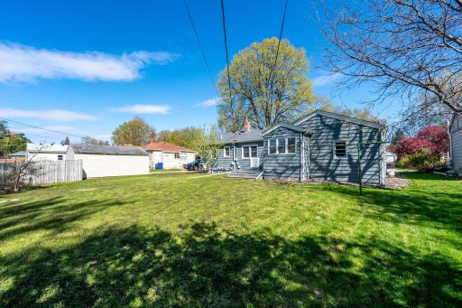 25-web-or-mls-1756-w-saunders-ave.jpg