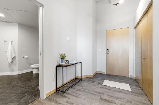 1901 E Hennepin Avenue, 104, Minneapolis, MN 55413