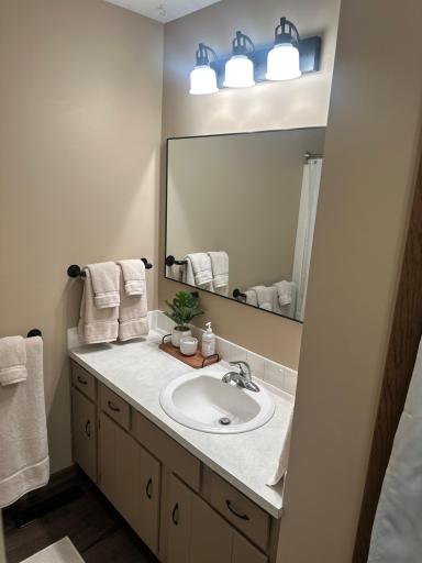 1835 Bayview Drive, Albert Lea, MN 56007