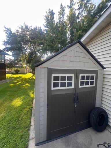 1835 Bayview Drive, Albert Lea, MN 56007