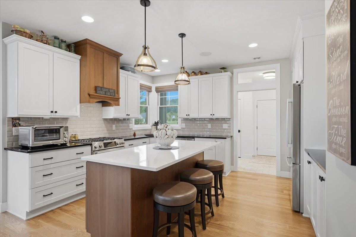 10-Kitchen.jpg
