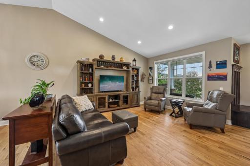 17301 Eastwood Avenue, Lakeville, MN 55044