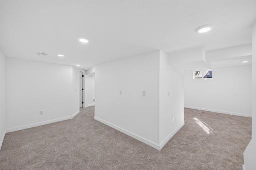 1408 Arona Street, Saint Paul, MN 55108