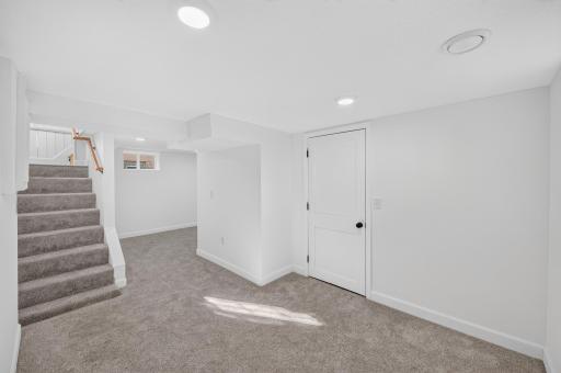 1408 Arona Street, Saint Paul, MN 55108