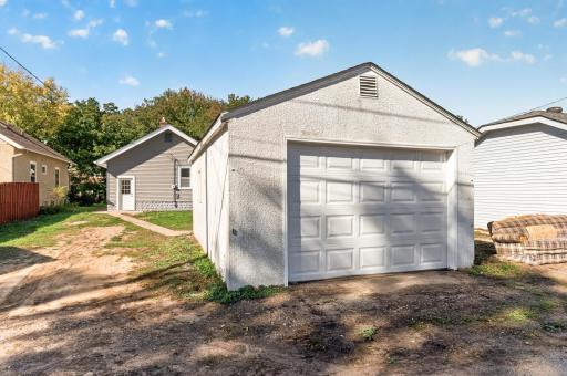 1408 Arona Street, Saint Paul, MN 55108