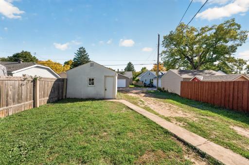 1408 Arona Street, Saint Paul, MN 55108