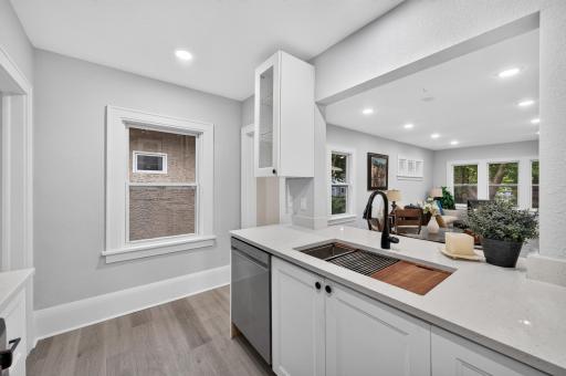 1408 Arona Street, Saint Paul, MN 55108
