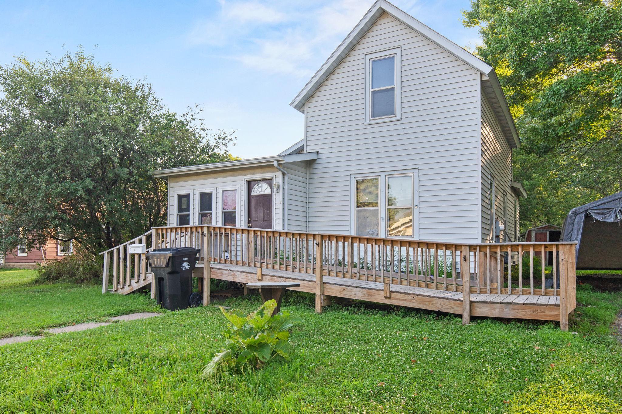 2-web-or-mls-448 Keller Ave S Amery-6.jpg