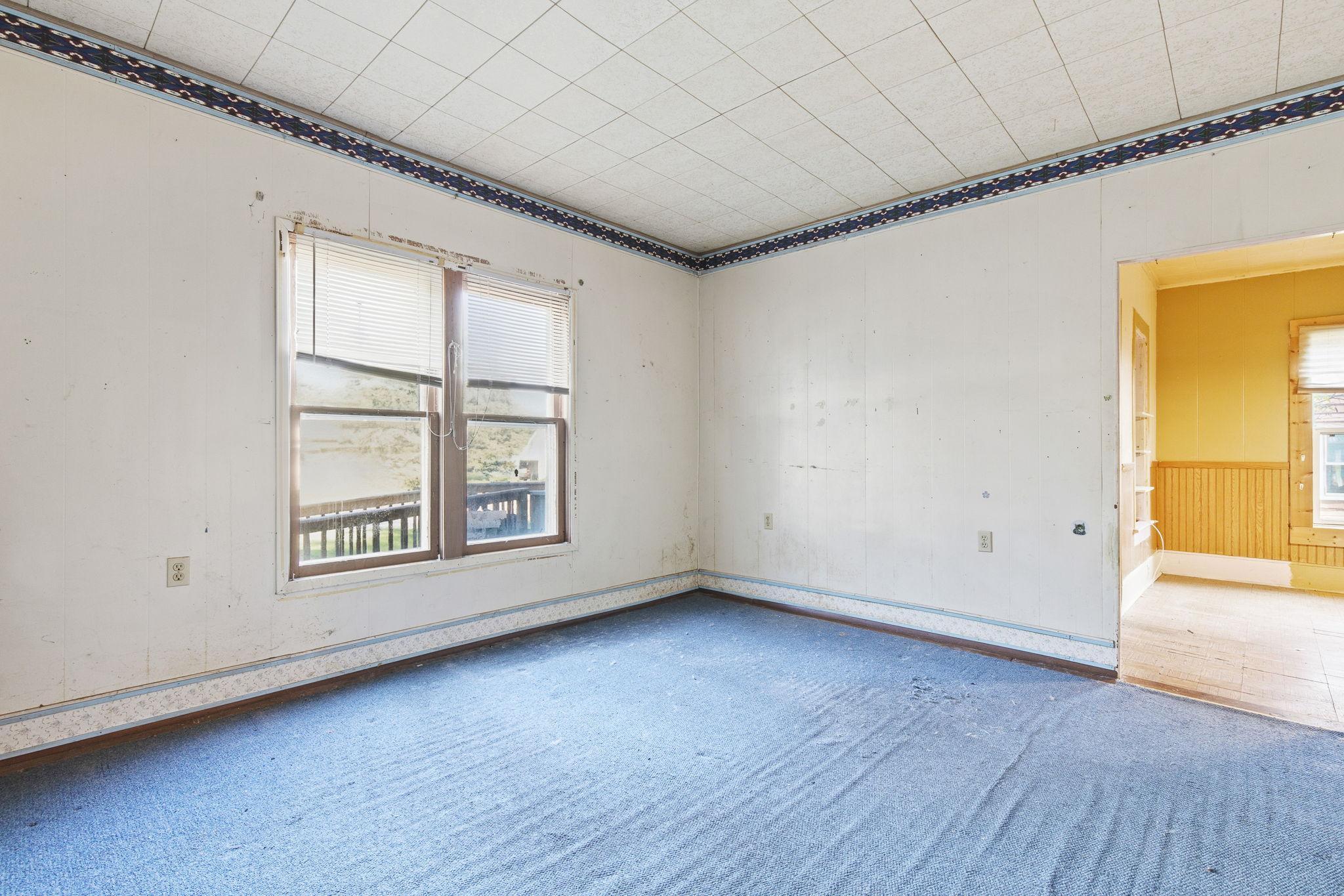 13-web-or-mls-448 Keller Ave S Amery-14.jpg