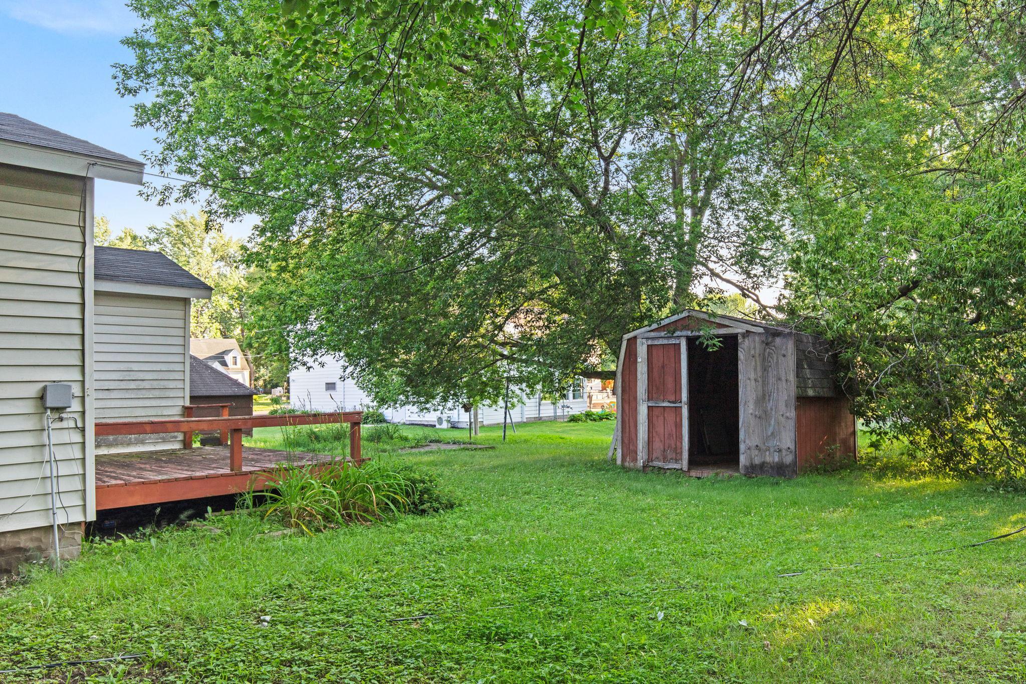 23-web-or-mls-448 Keller Ave S Amery-7.jpg
