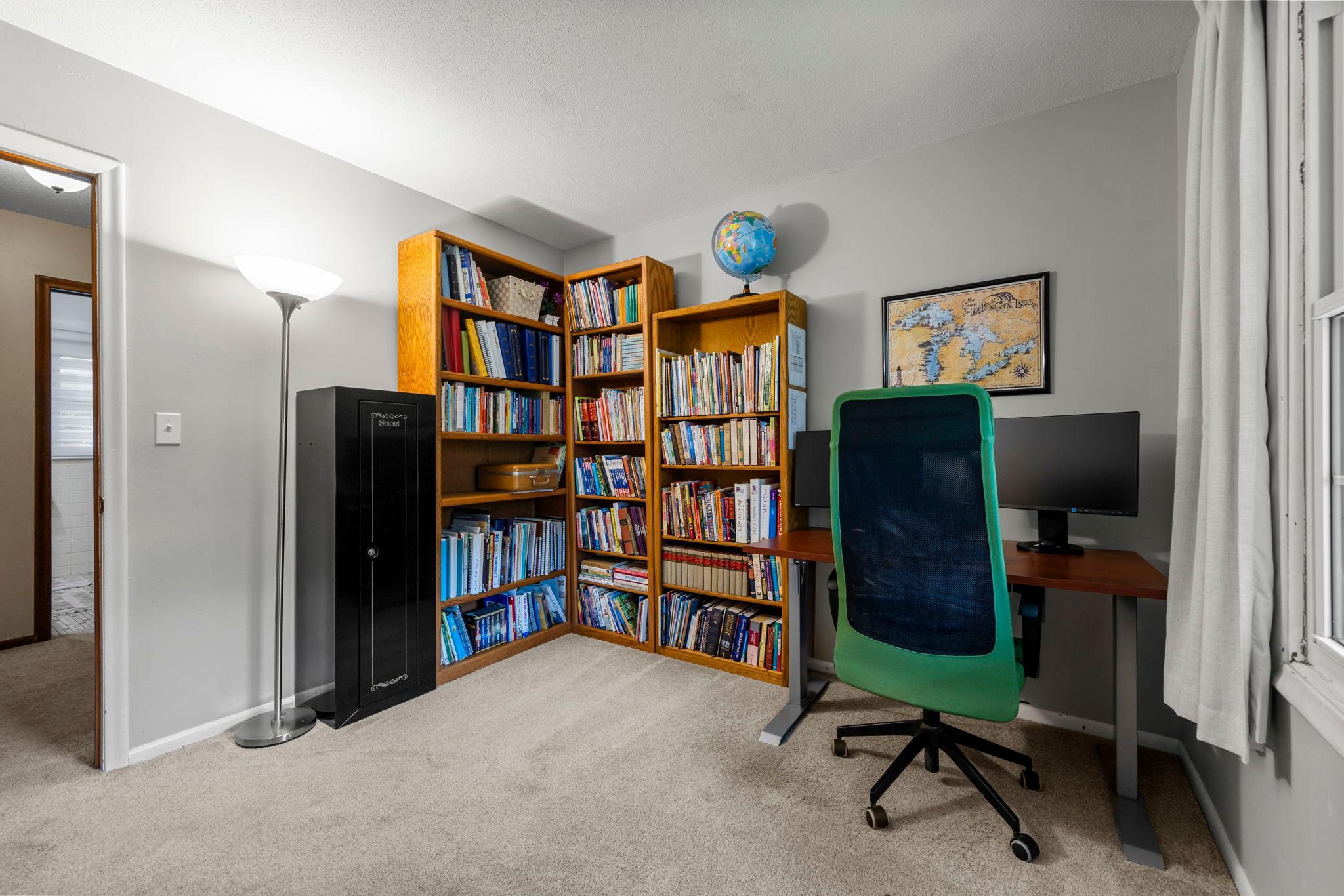 Great spot for home office or BR