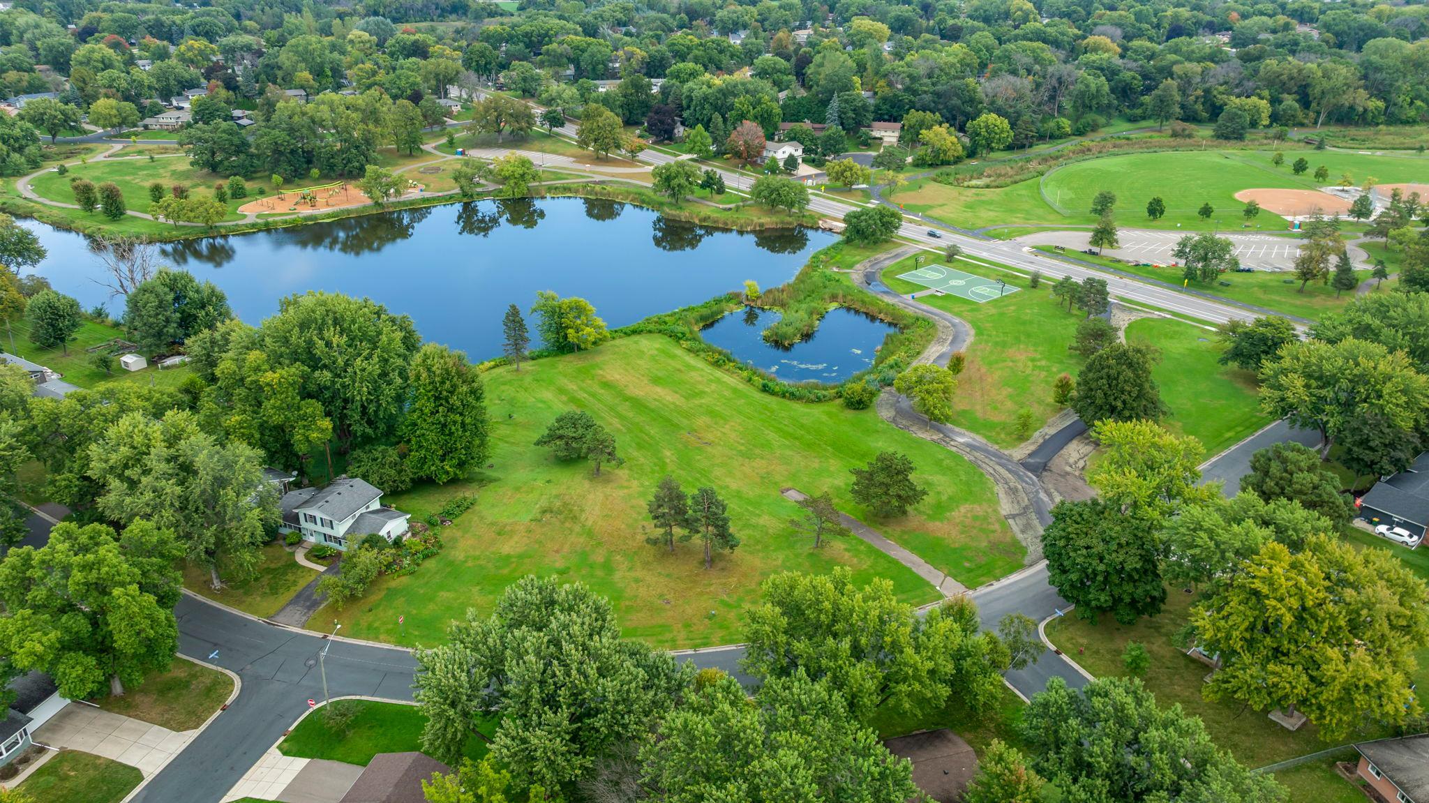All these amenities - just down the block!