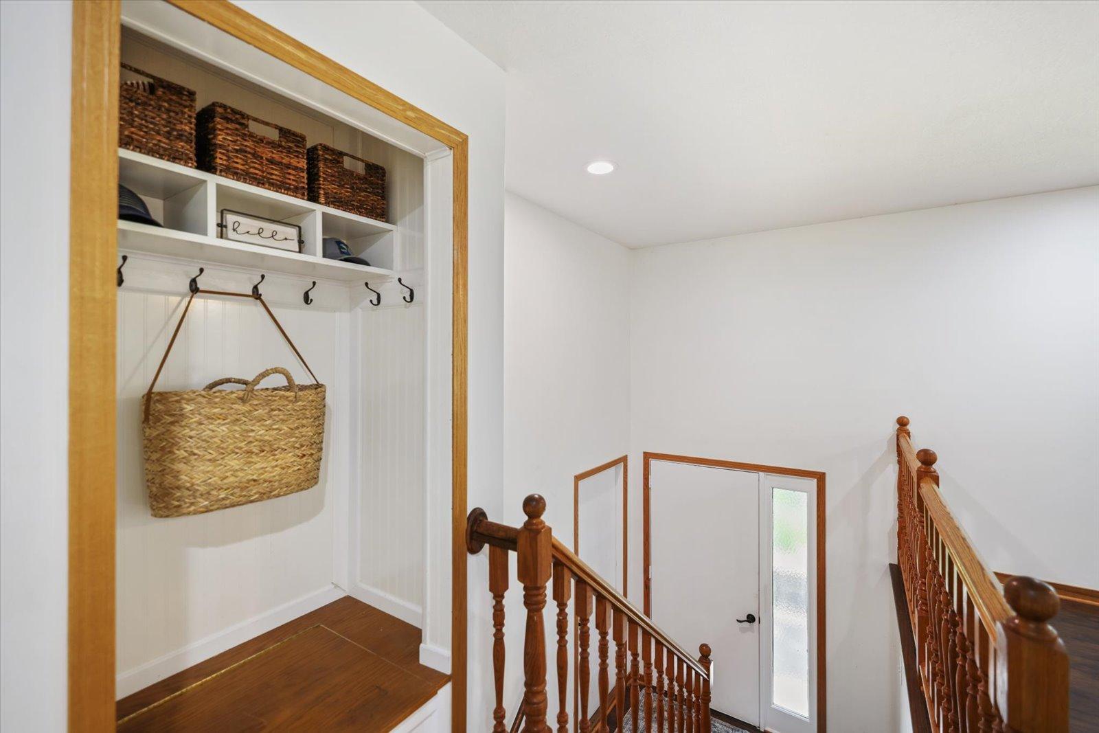 View to the front door/foyer area