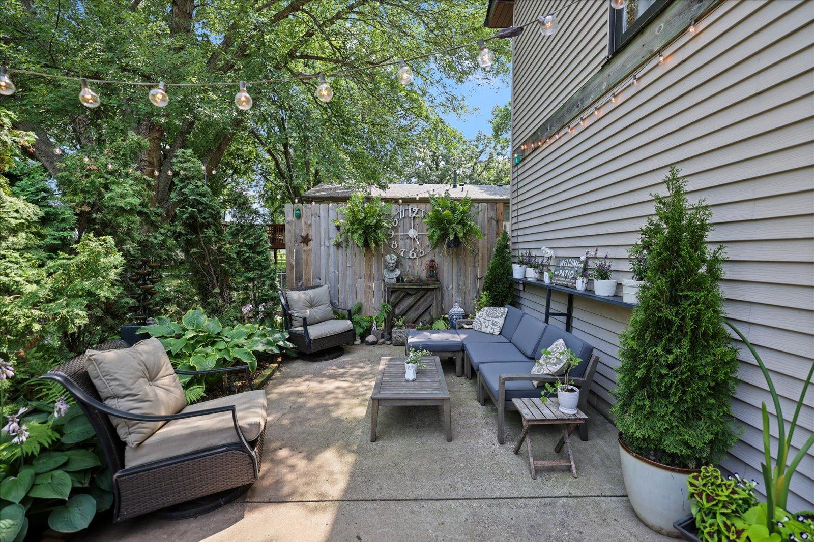 Patio 1 - Daytime