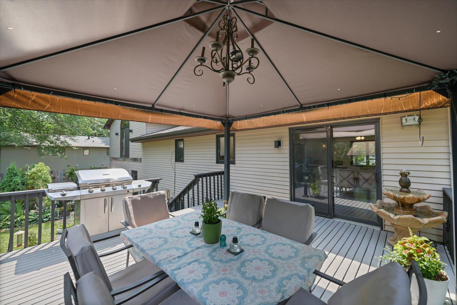 Easy access to the deck from the sliding glass door