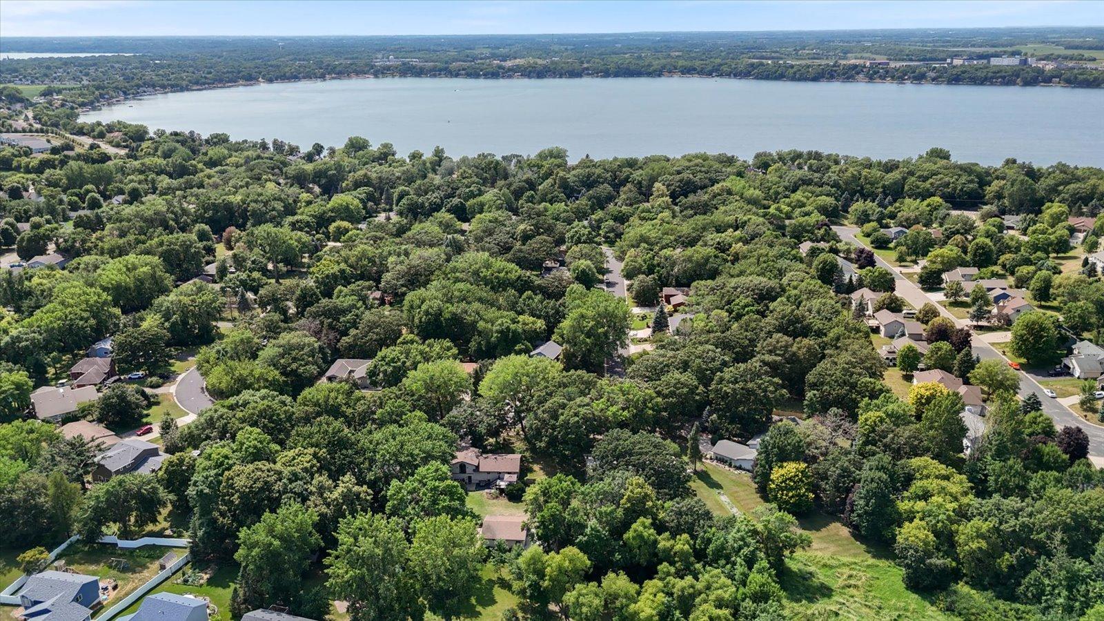 Douglas Dr Neighborhood