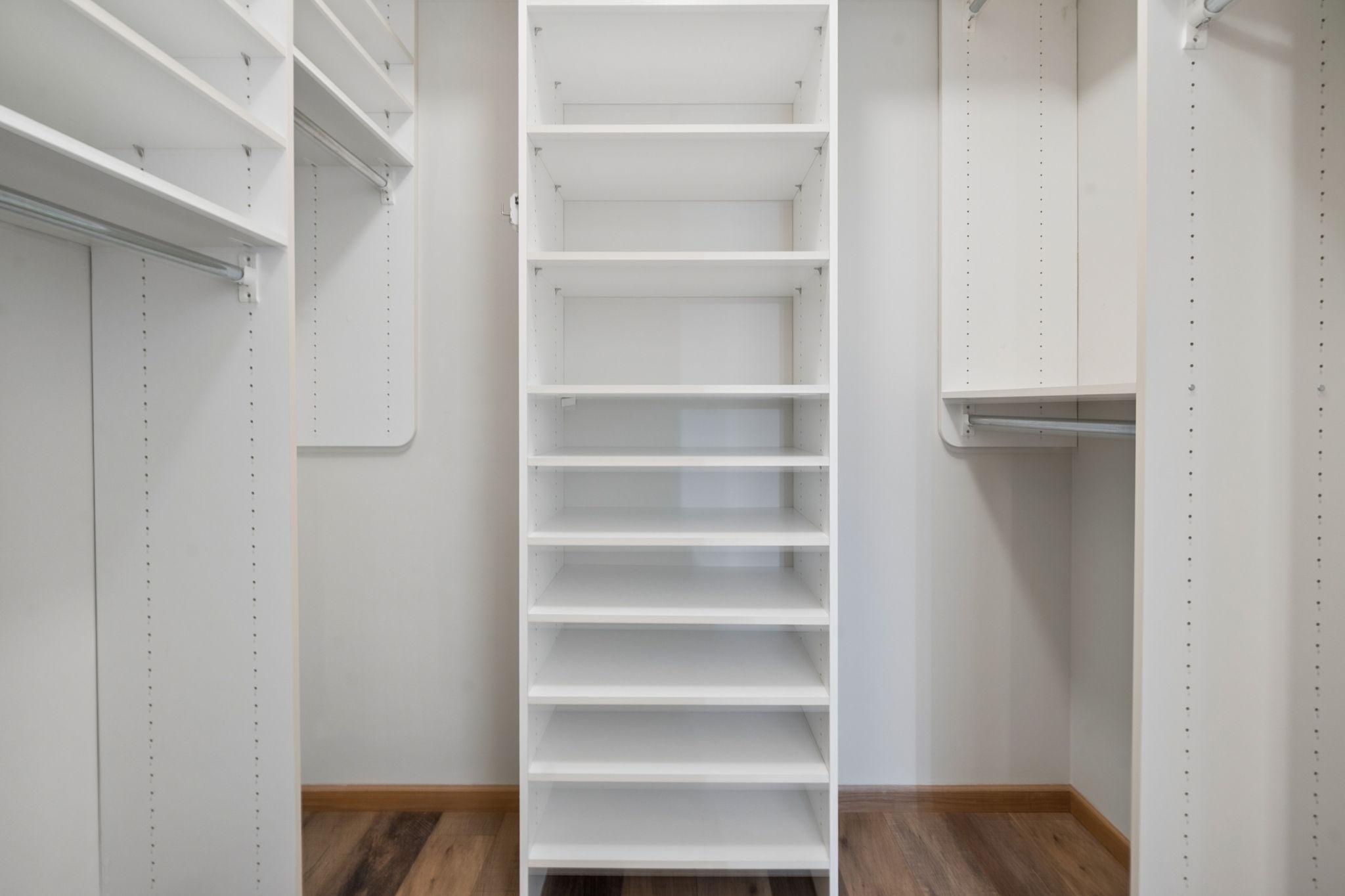 Master Bedroom Walk In Closet