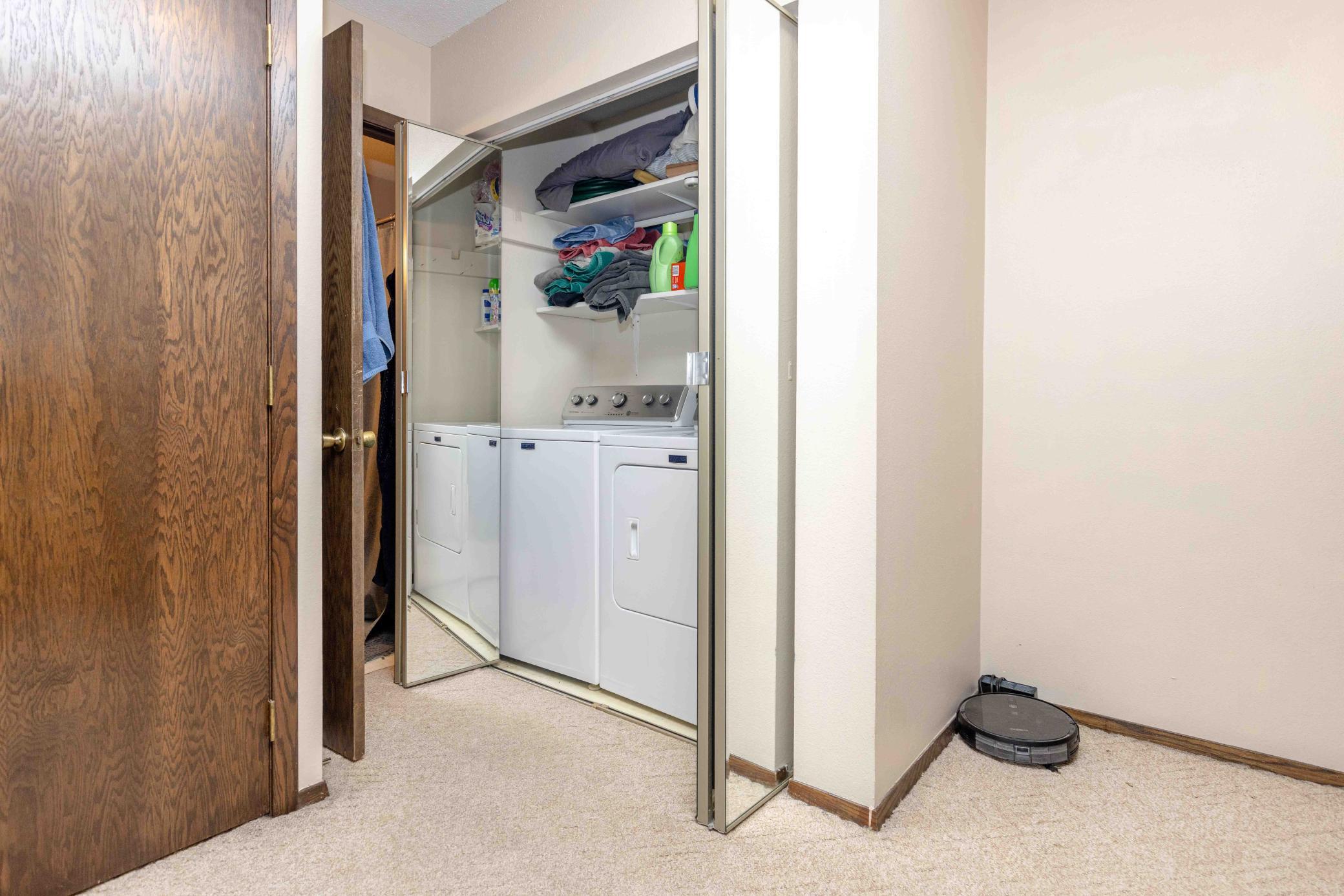 2629 Arrowhead Rd S Fargo MLS-15.jpg
