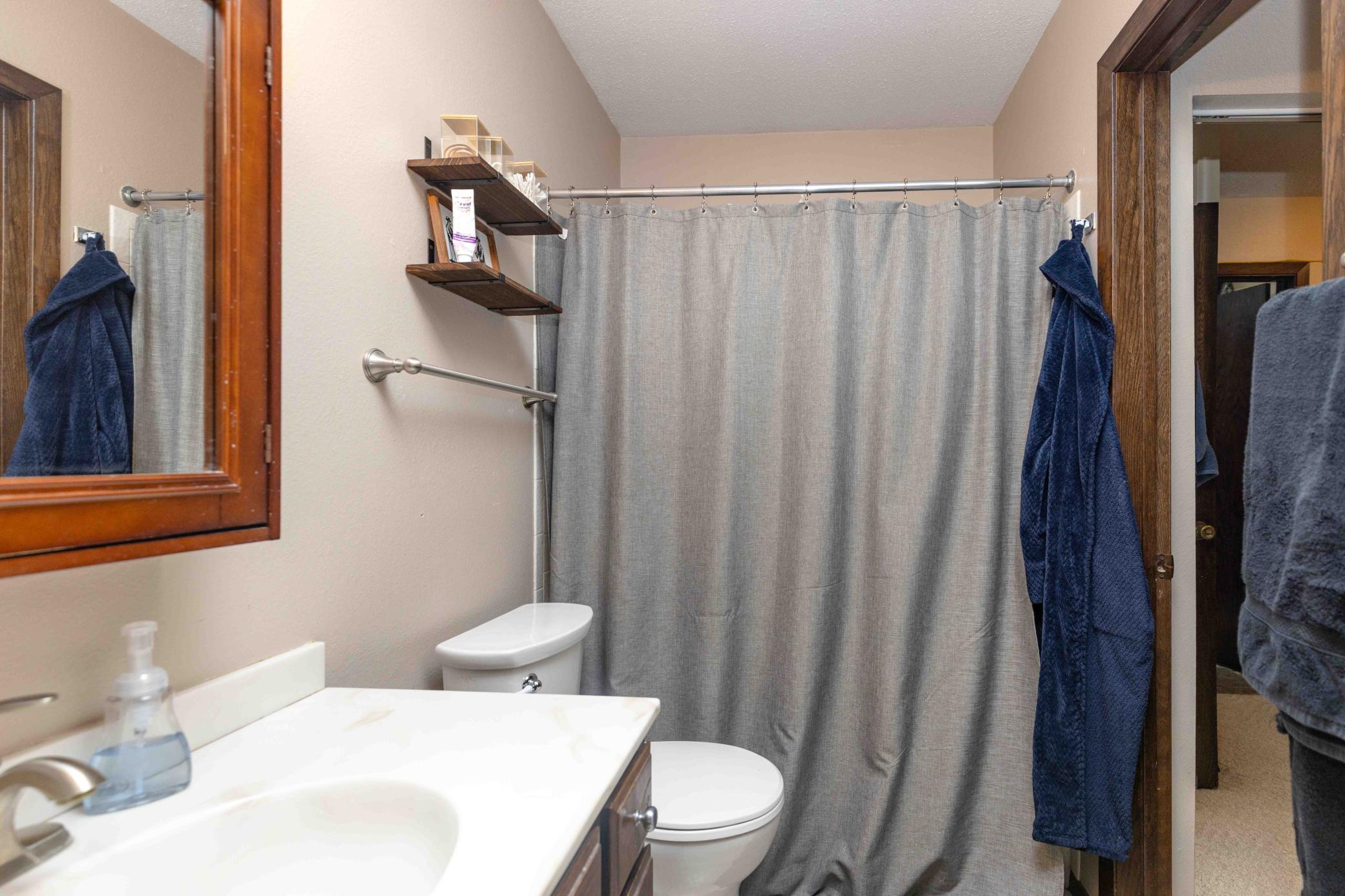 2629 Arrowhead Rd S Fargo MLS-23.jpg