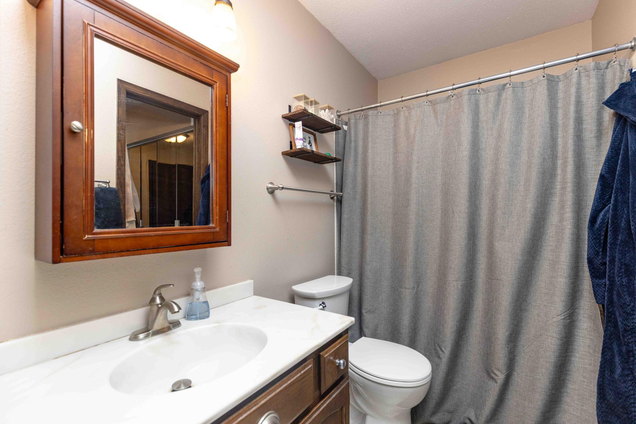 2629 Arrowhead Rd S Fargo MLS-22.jpg
