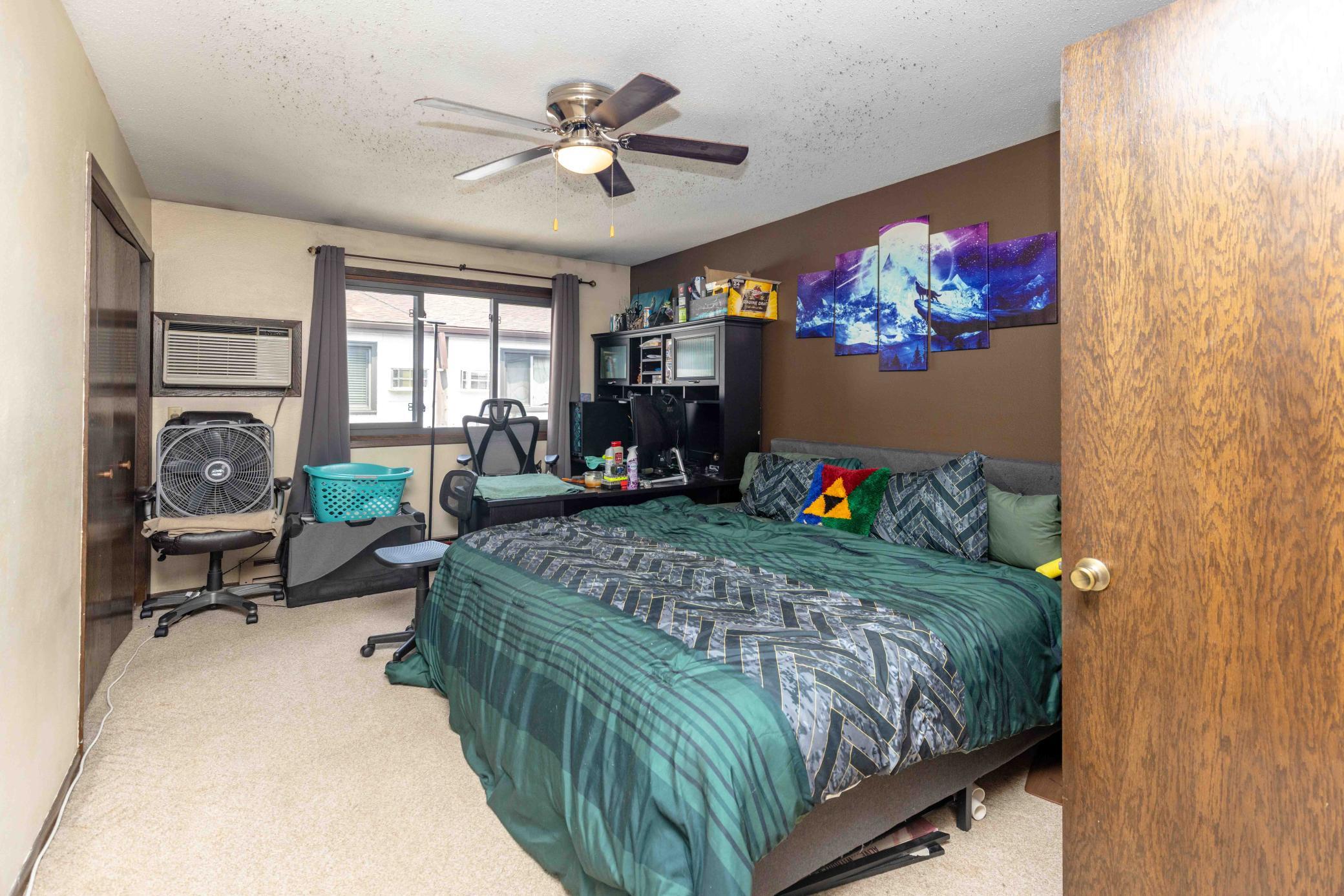 2629 Arrowhead Rd S Fargo MLS-19.jpg
