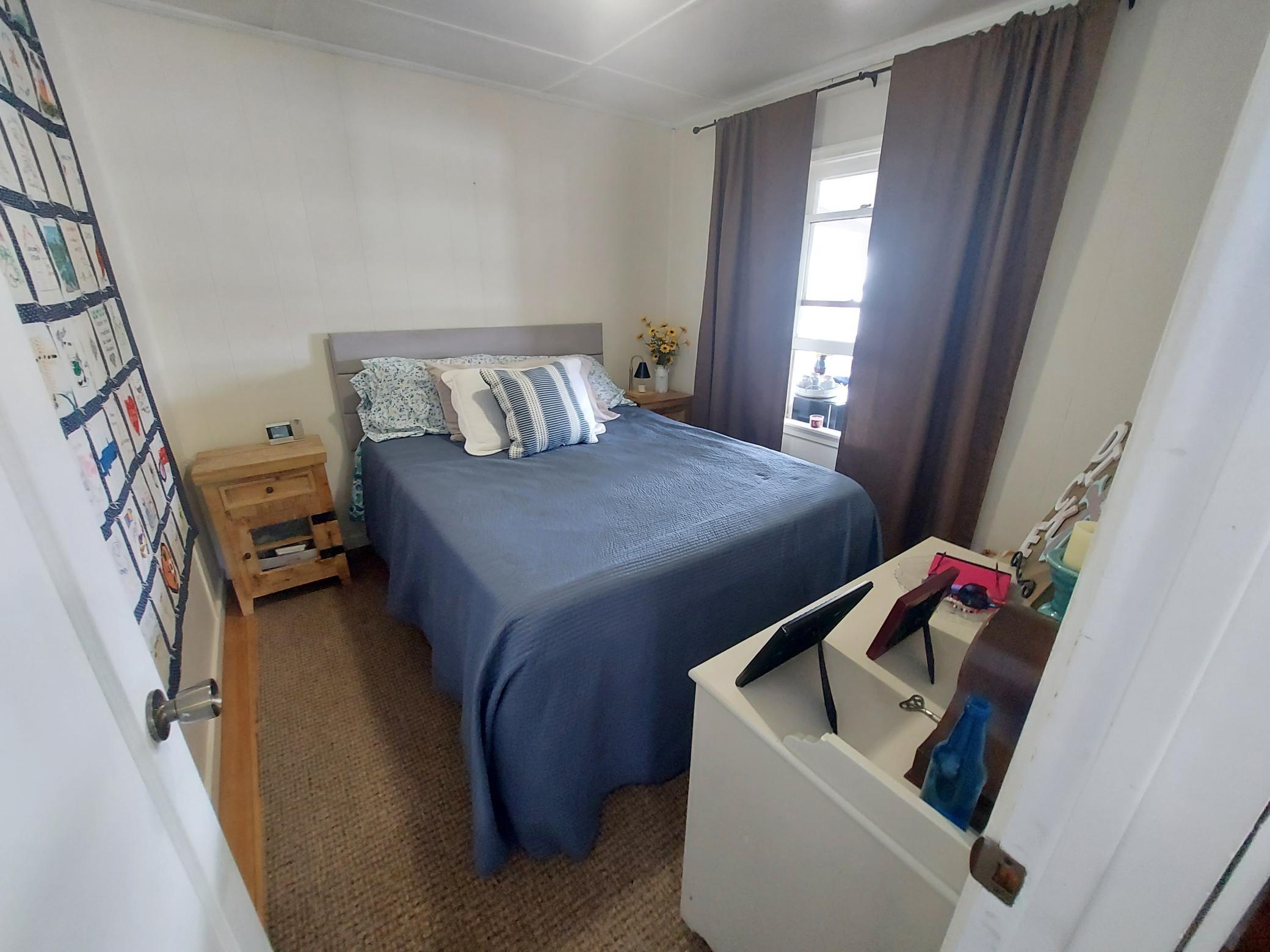 bed 1.jpg