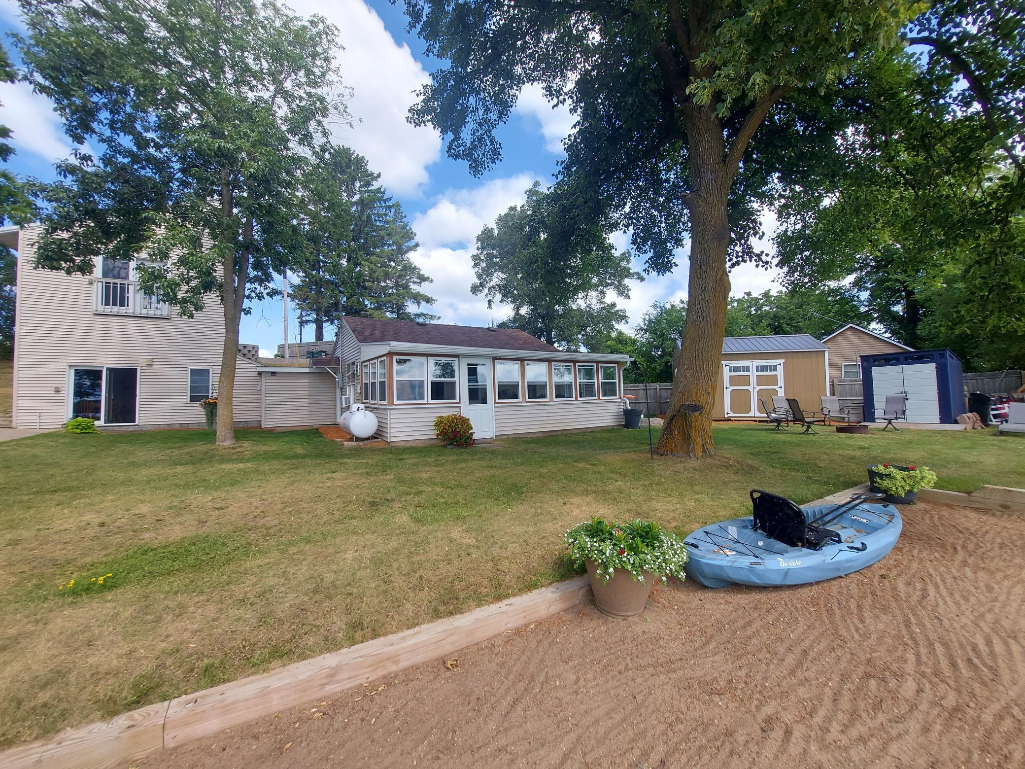 house 2 lakeside.jpg